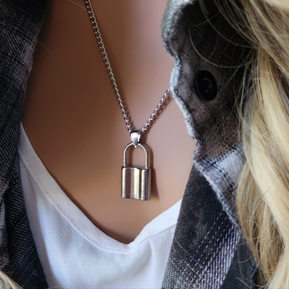 Minimalist Jewelry Silver Chain Contemporary Lock Pendant Hypoallergenic
